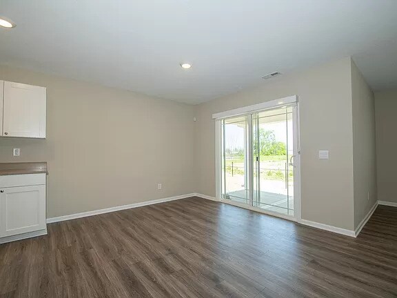 Building Photo - Fantastic 4bd/2ba home! Let yourself in!