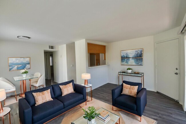Foto del edificio - 15520 Foothill Blvd