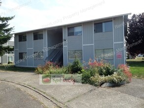 Building Photo - 2612 Laukala Pl