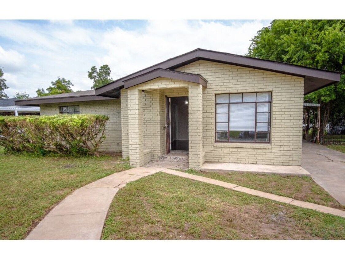 Perfect Property Near Downtown - Perfect Property Near Downtown