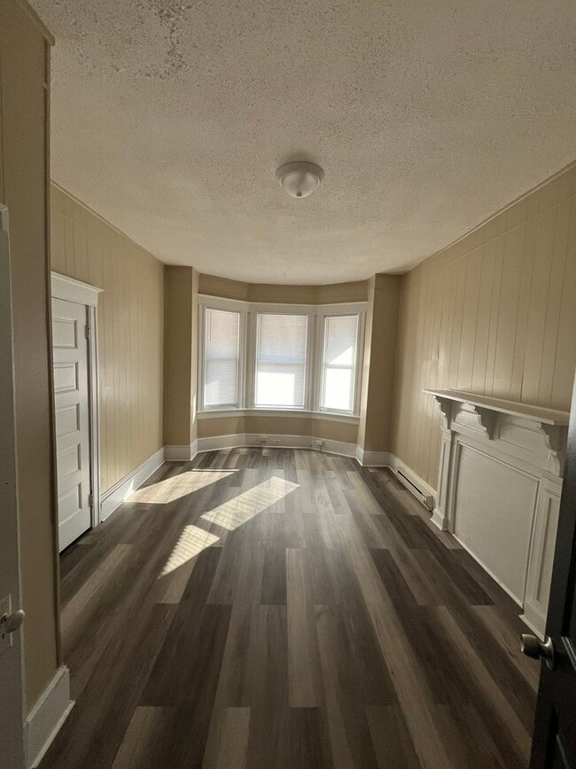 Building Photo - 409 S Potomac St