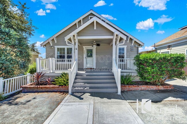 Building Photo - 584 Military E