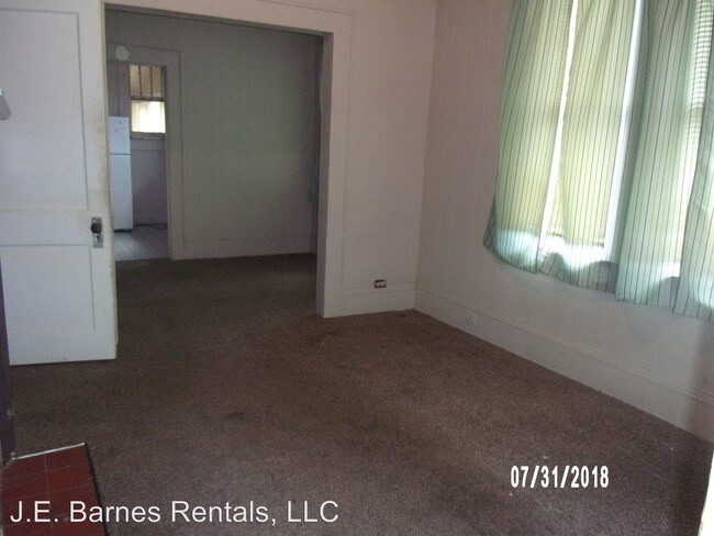 Building Photo - 2 br, 1 bath House - 406 E. Mississippi