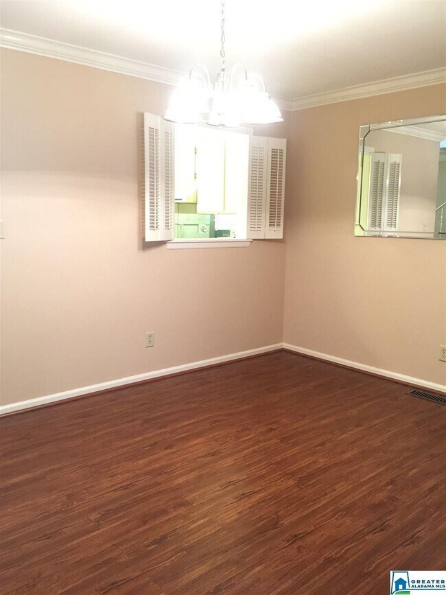 Building Photo - 802 Vestavia Villa Ct