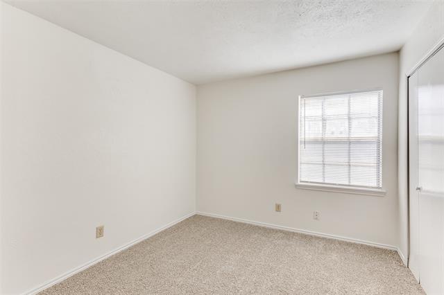 Foto del edificio - 6625 Brookhaven Trail