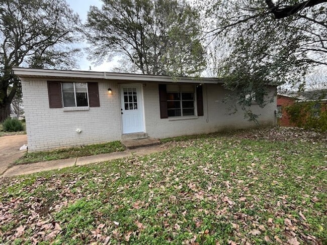 Renovated 3 Bedroom 1 Bath Home for Rent! - Renovated 3 Bedroom 1 Bath Home for Rent!