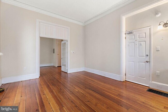 Building Photo - 1403 Delaware Ave