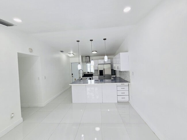 Building Photo - 20845 Grouper Dr