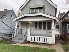 Building Photo - 1404 W Madison St