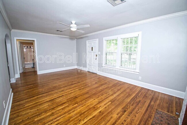 Foto del edificio - 1347 S Indianapolis Ave