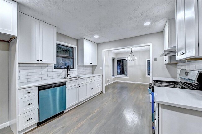 Foto del edificio - 3372 Cottonwood Ln