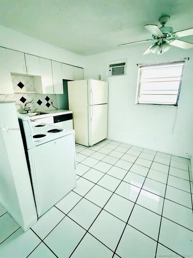 Foto del edificio - 400 SE 31st St