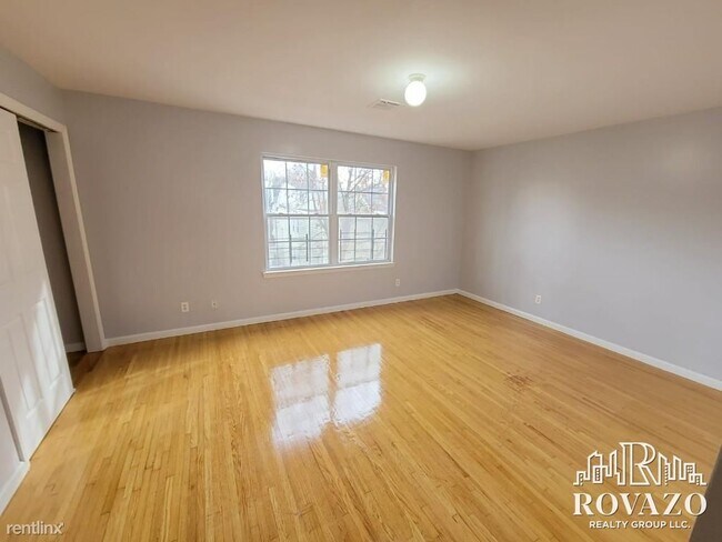 Building Photo - 3 br, 3 bath Townhome - 860 S 19th St # 2 2