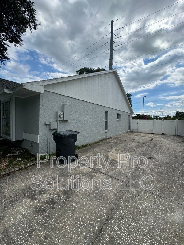 Building Photo - 3328 Laurel Dale Drive