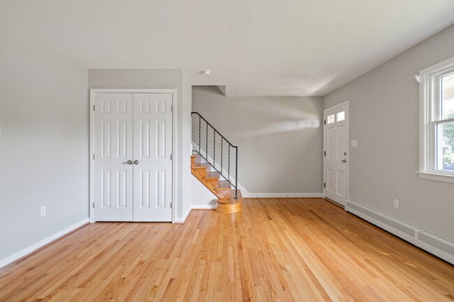 Foto del edificio - 707 Fairview Ave