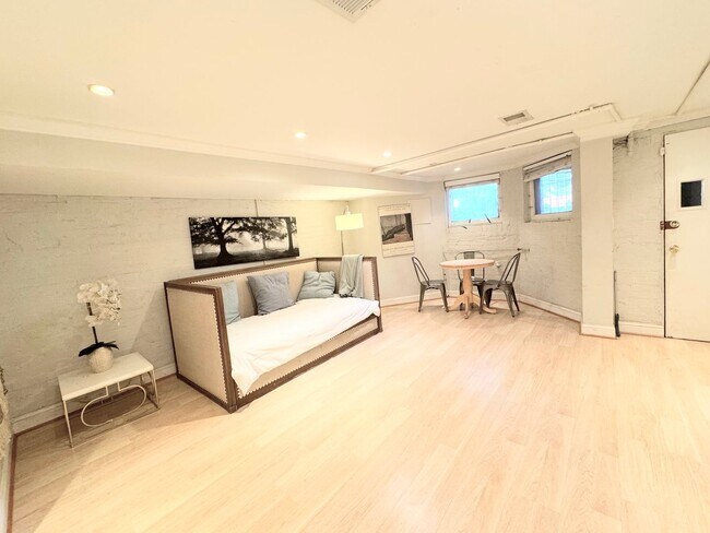 Foto del edificio - 3215 11th St NW