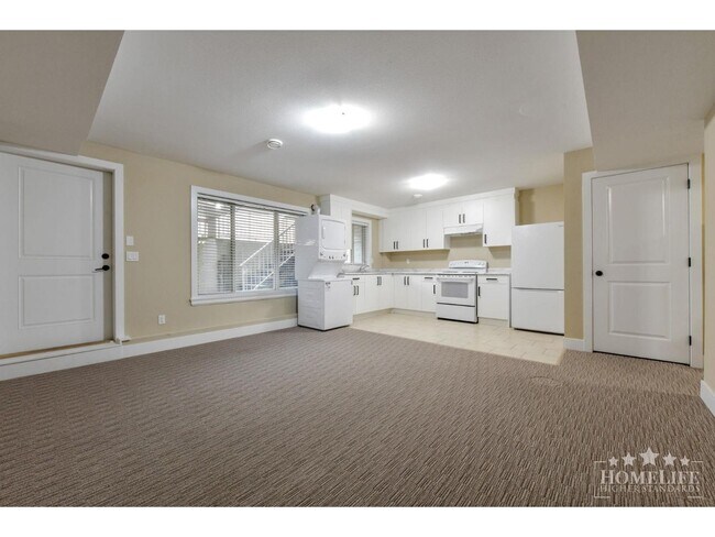 Photo du bâtiment - 19593-19572 72 Ave