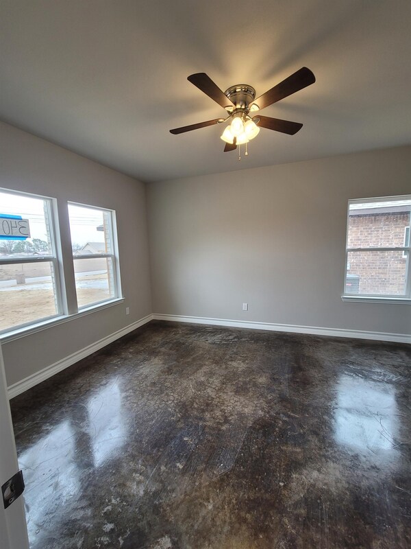 Building Photo - 3407 Shelby Ave
