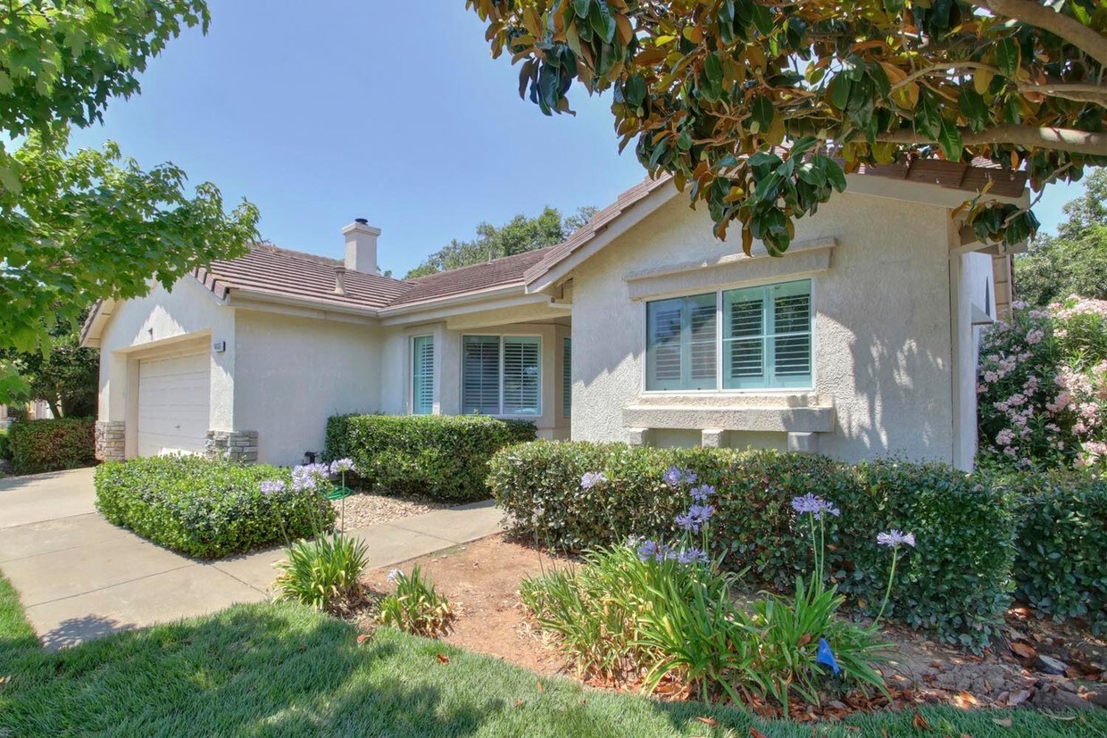 Primary Photo - 9446 Lakewind Ln