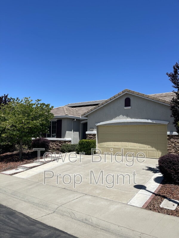 Building Photo - 3058 Littleton Ln