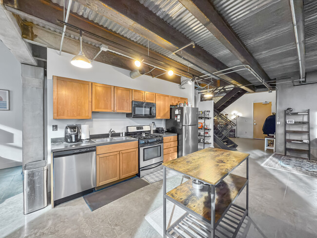 Kitchen - Gateway Lofts