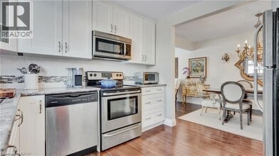 Building Photo - 35 Pearce Ave