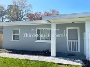 Building Photo - 728 Shearer Ave