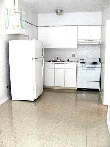 Foto del edificio - 5660 Forward Ave