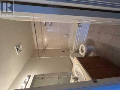 Photo du bâtiment - 349 Rathburn Rd W