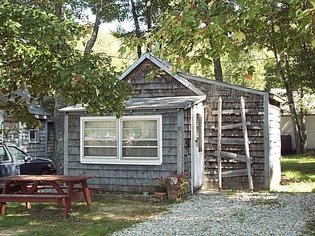 Building Photo - 2267 Putnam Pike