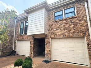 Building Photo - 401 Bowling Ave