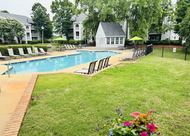Building Photo - Gleneagle Apartments