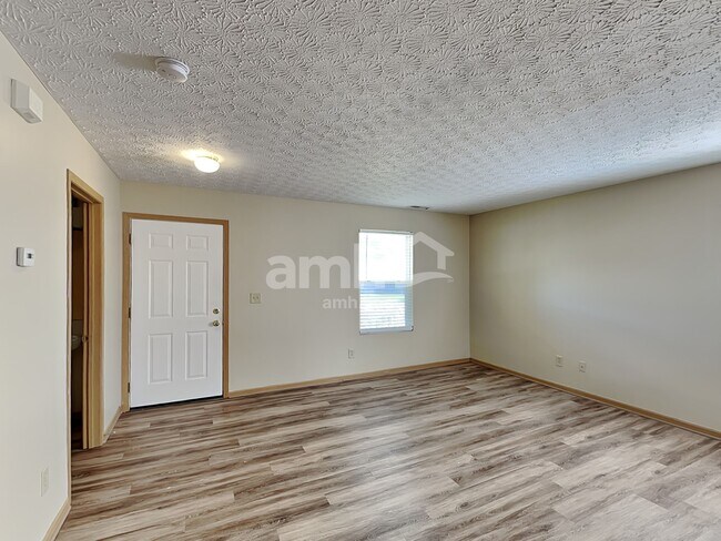 Building Photo - 5406 Englecrest Drive