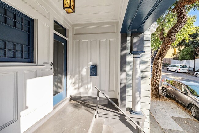 Building Photo - Bernal Heights: Remodeled Unfurnished Top ...