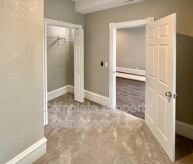 Foto del edificio - 258 S Pearl St