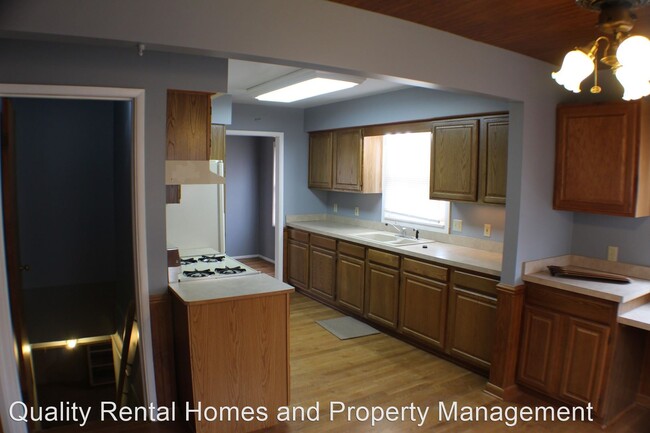 Building Photo - 3 br, 1 bath House - 2833 Prospect St