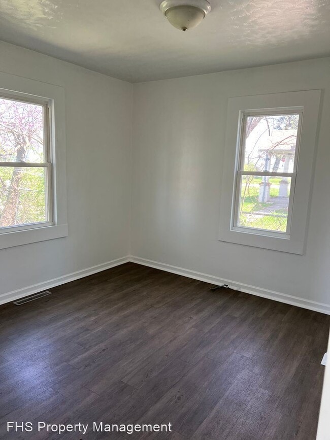 Foto del edificio - 3 br, 1 bath House - 1942 E Commercial St