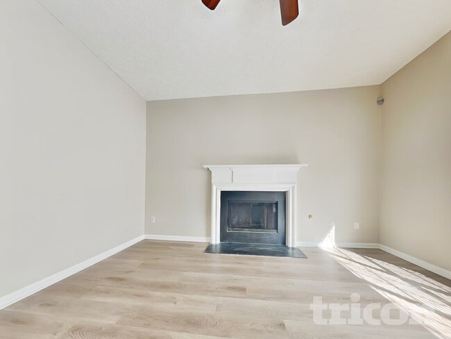 Foto del edificio - 11906 Fairway Overlook