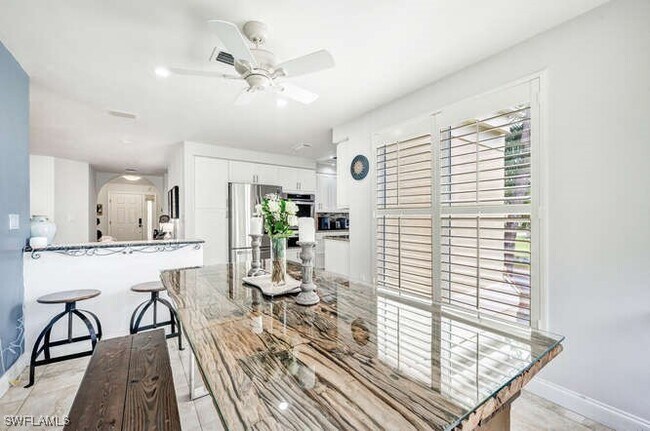 Foto del edificio - 4402 Yacht Harbor Dr