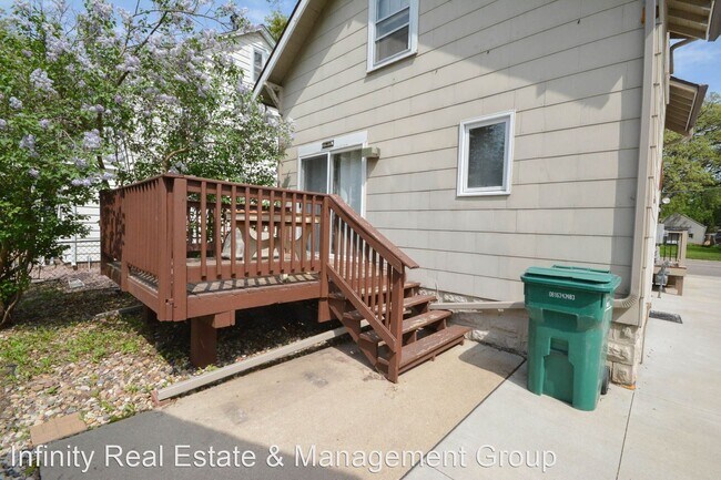 Foto del edificio - 2 br, 1.5 bath House - 909 8th Ave NW