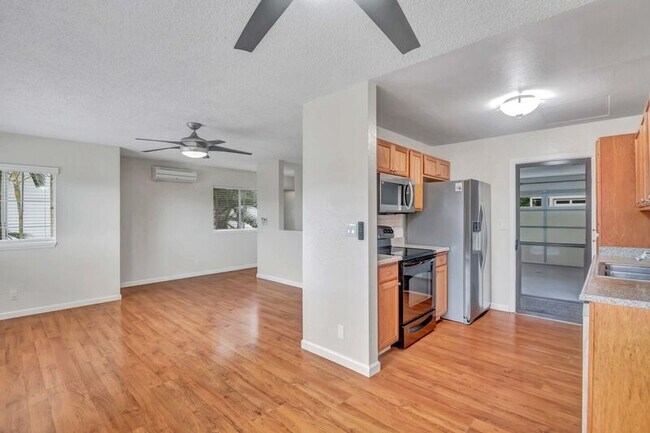 Building Photo - 157 Kahako St