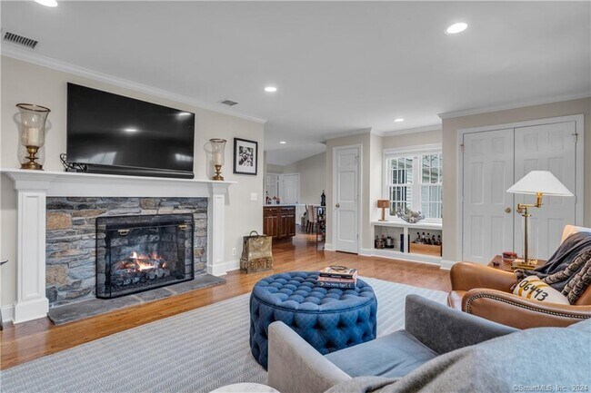 Foto del edificio - 7 Sunset Rd