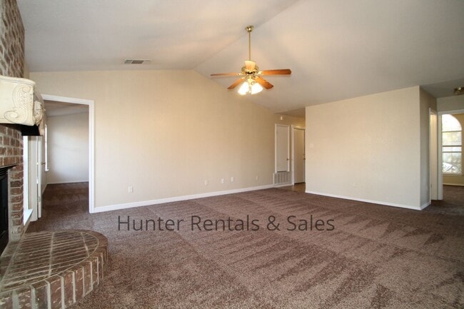 Foto del edificio - Comfortable 3-Bedroom Home in the Stratfor...