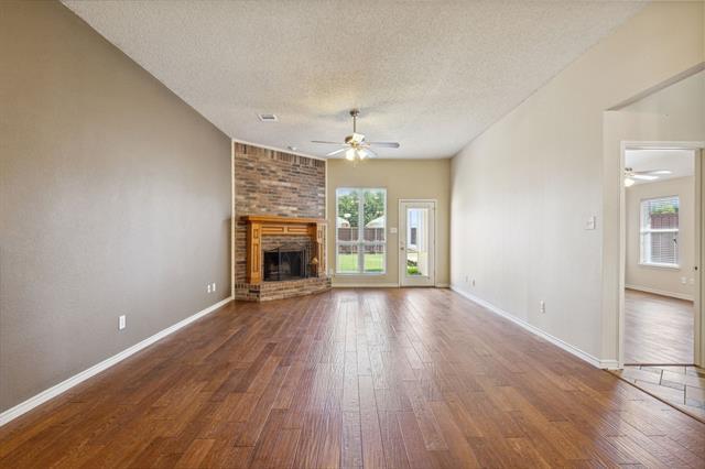 Building Photo - 1529 Summerfield Dr