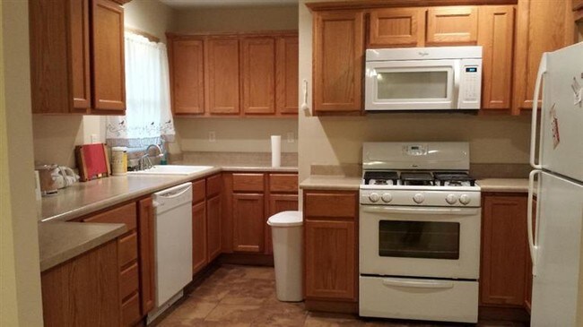 Foto del edificio - 9411 Juniper Ave