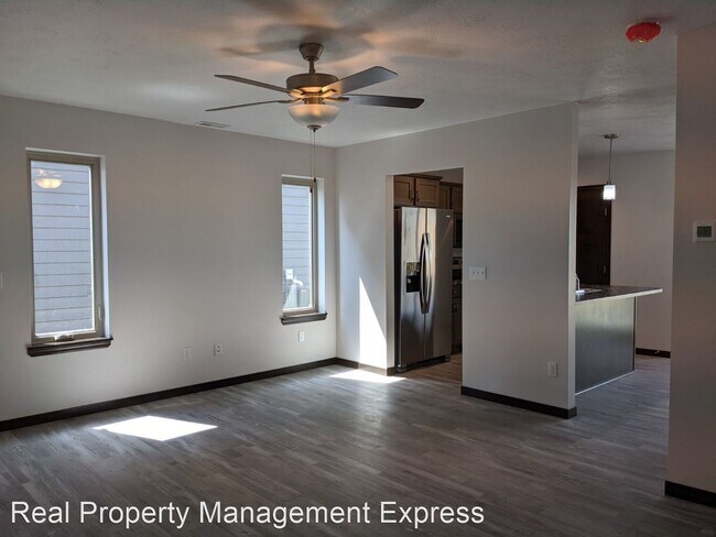 Foto del edificio - 3 br, 1.5 bath House - 2208 S Ronsiek Ave