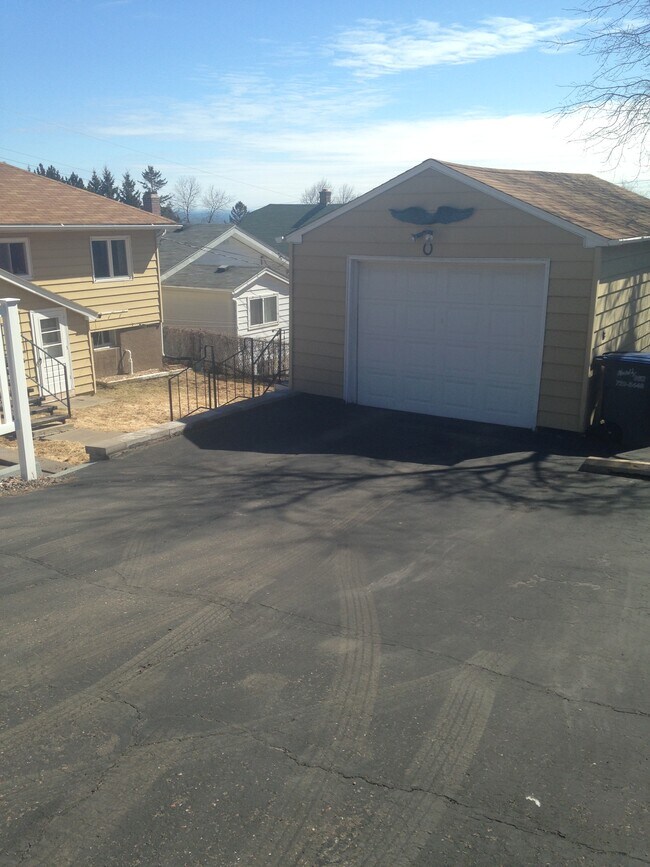 Foto del edificio - 529 N 11th Ave W