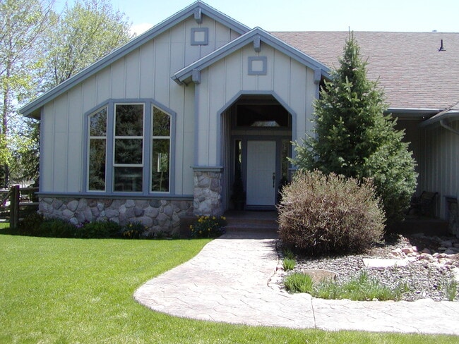 Building Photo - 1113 Angus Ct