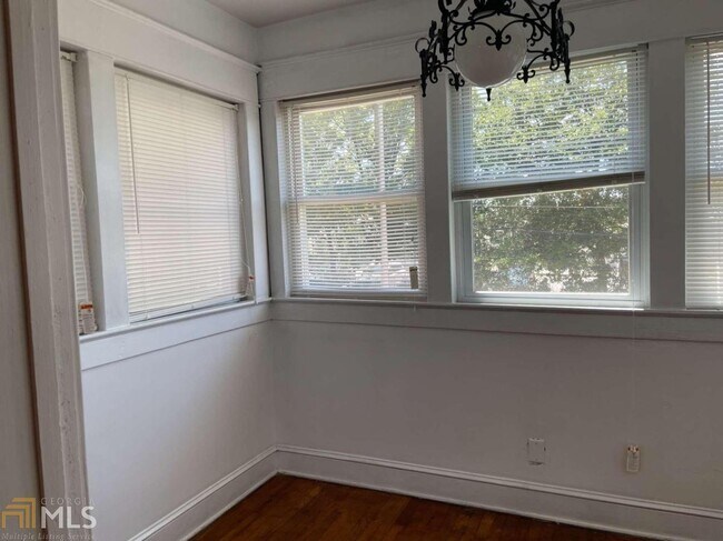 Foto del edificio - 227 Griffin St NW