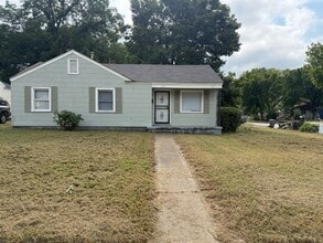 Building Photo - 1592 Railton Rd